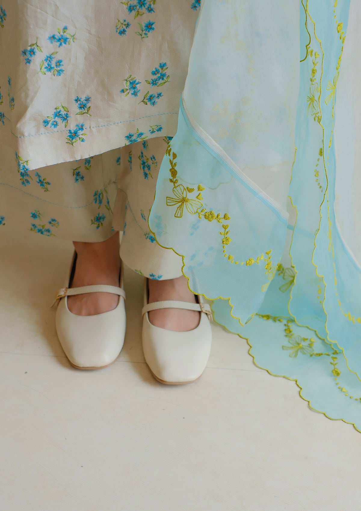 Wildflower Kiss Beige Kurta Set