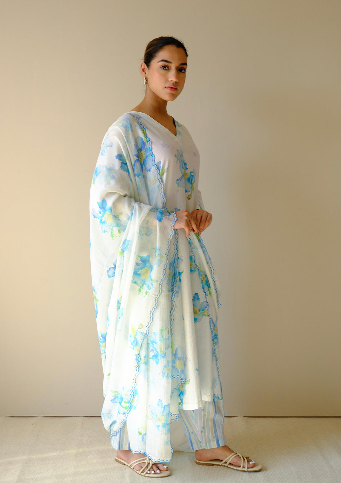 Aeris Poppy Ivory Kurta Set