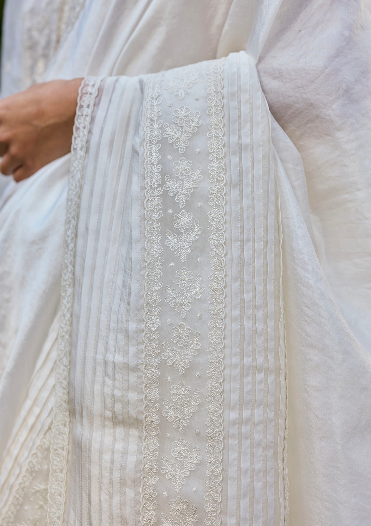 Wander Trail Ivory Embroidered Saree