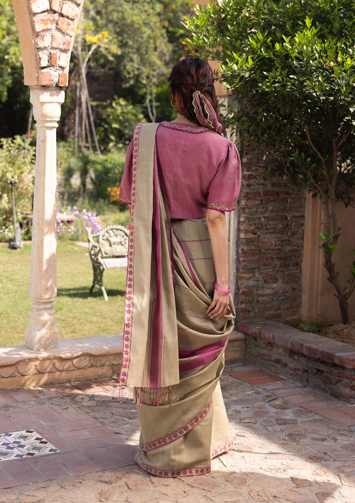 Drifting Bloom Jamdani Saree