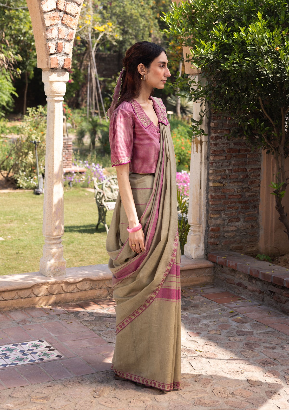 Drifting Bloom Jamdani Saree