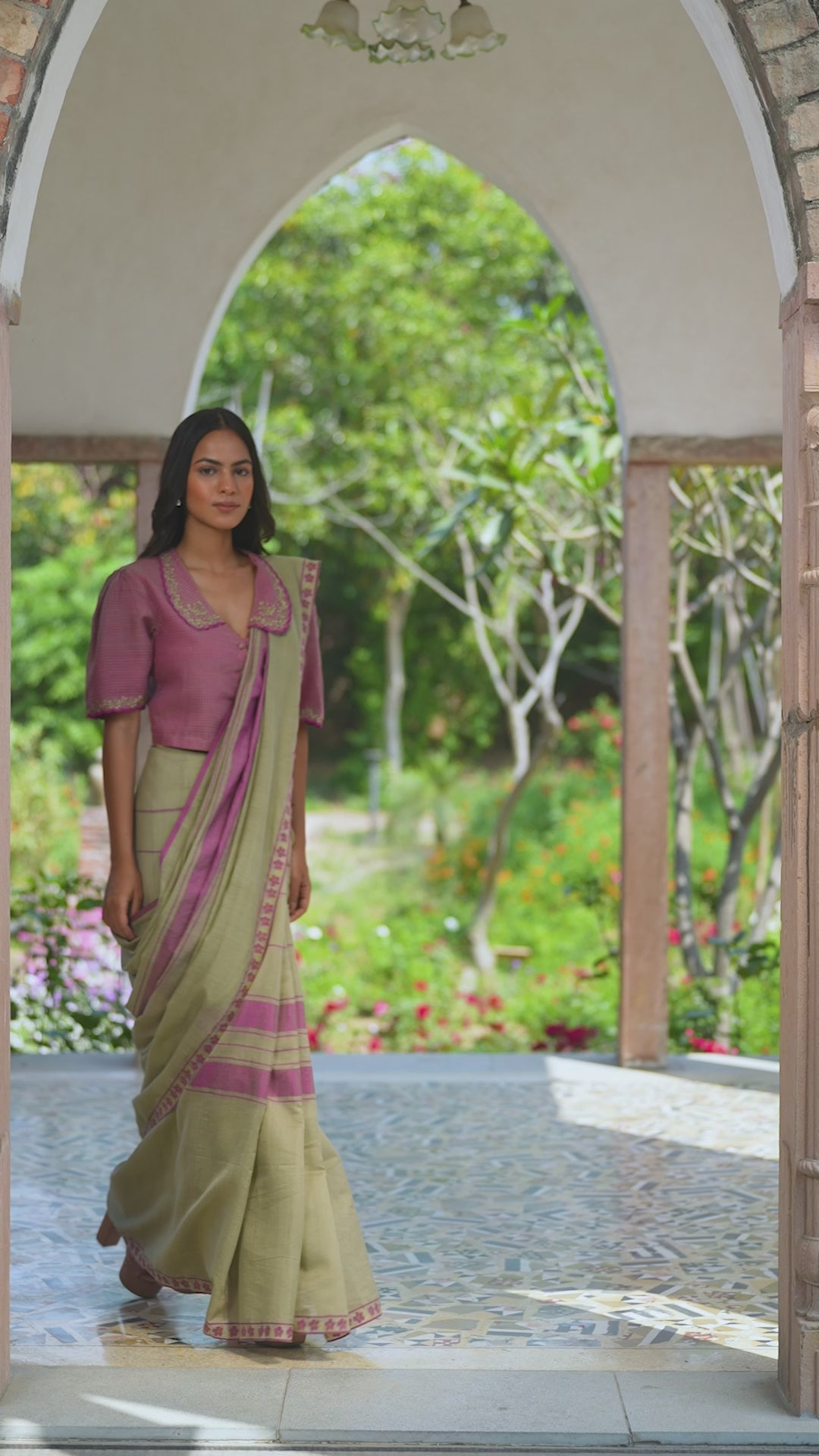 Drifting Bloom Jamdani Saree