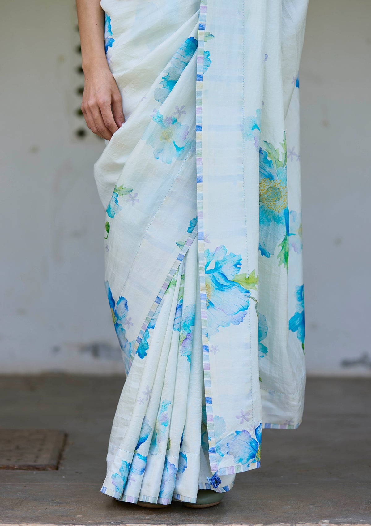 Aura Poppy Ivory Saree