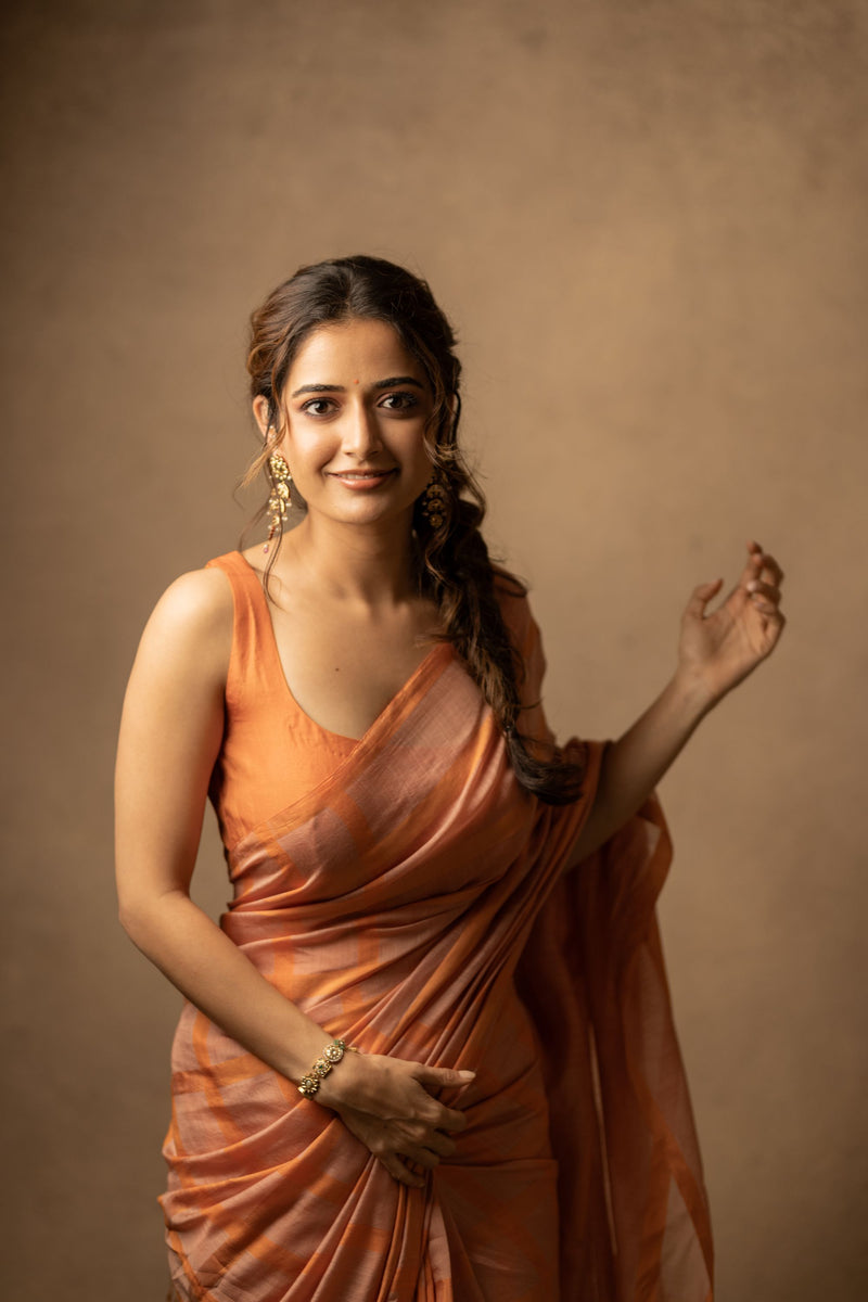 Ashika Ranganath in Hopscotch Checks Saree