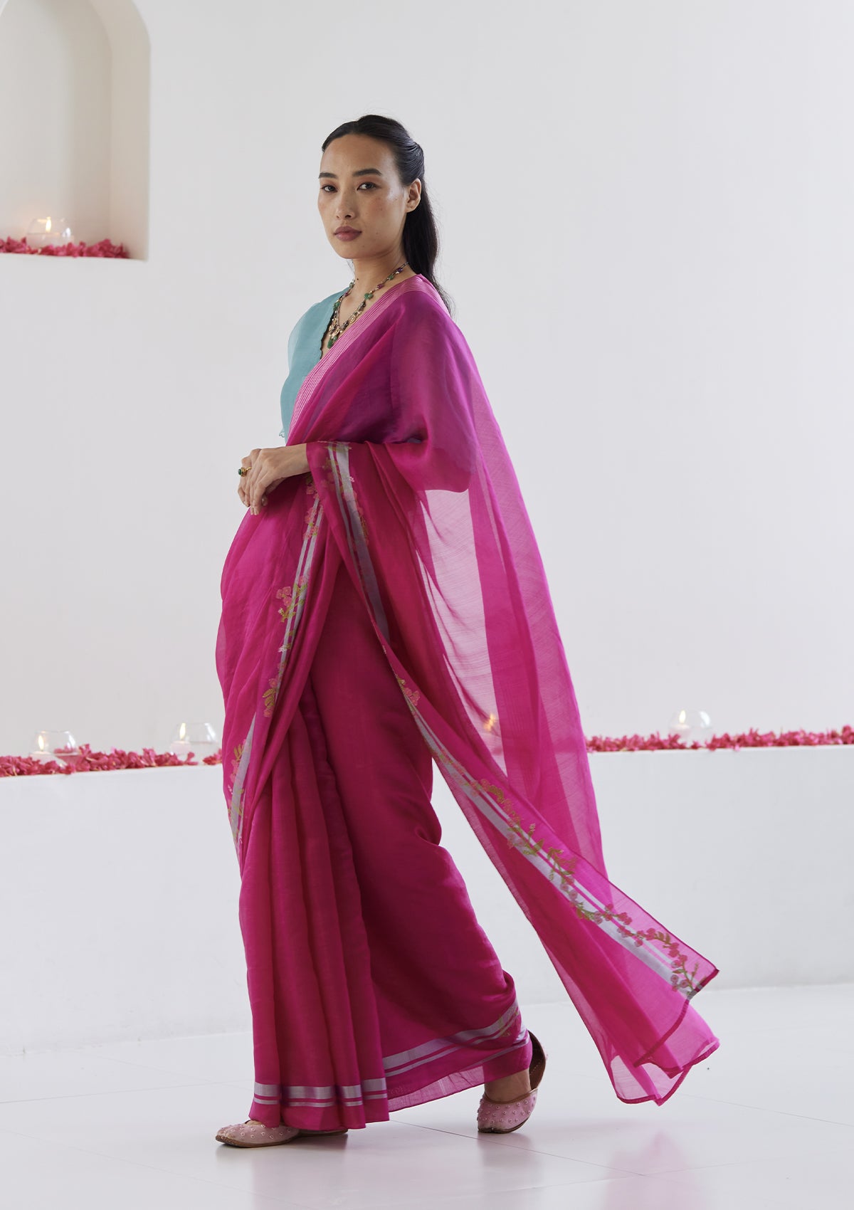 Nostalgic Embrace Jamdani Saree