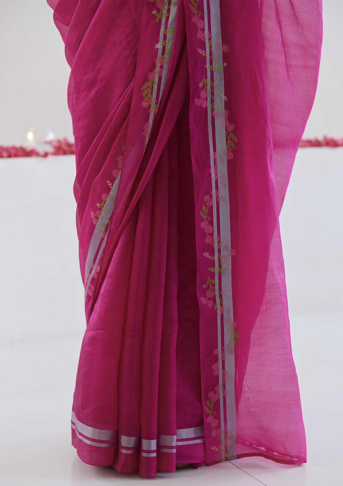 Nostalgic Embrace Jamdani Saree