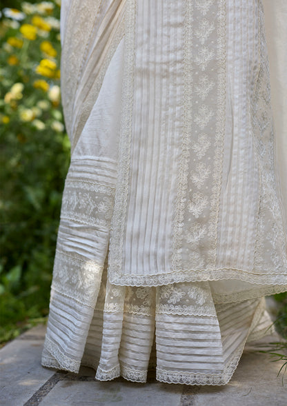 Wander Trail Ivory Embroidered Saree
