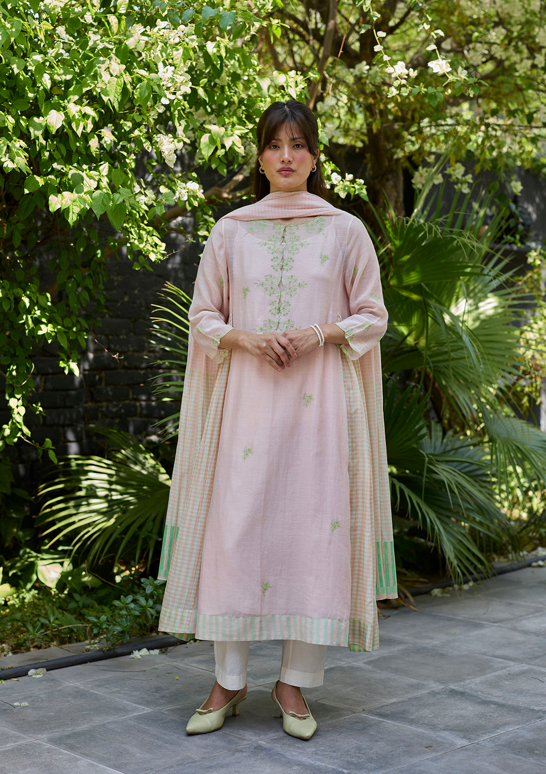 Thread &amp; Bloom Pink Embroidered Kurta Set
