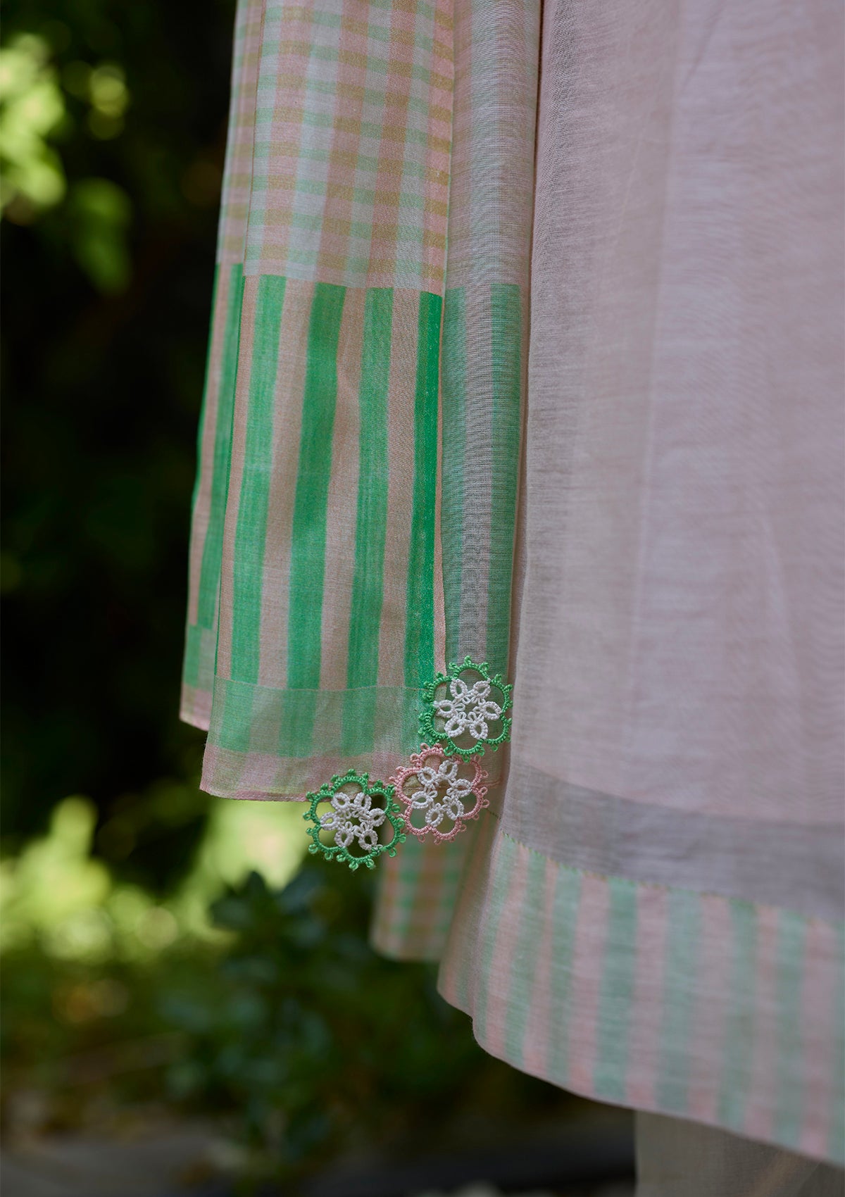 Thread &amp; Bloom Pink Embroidered Kurta Set