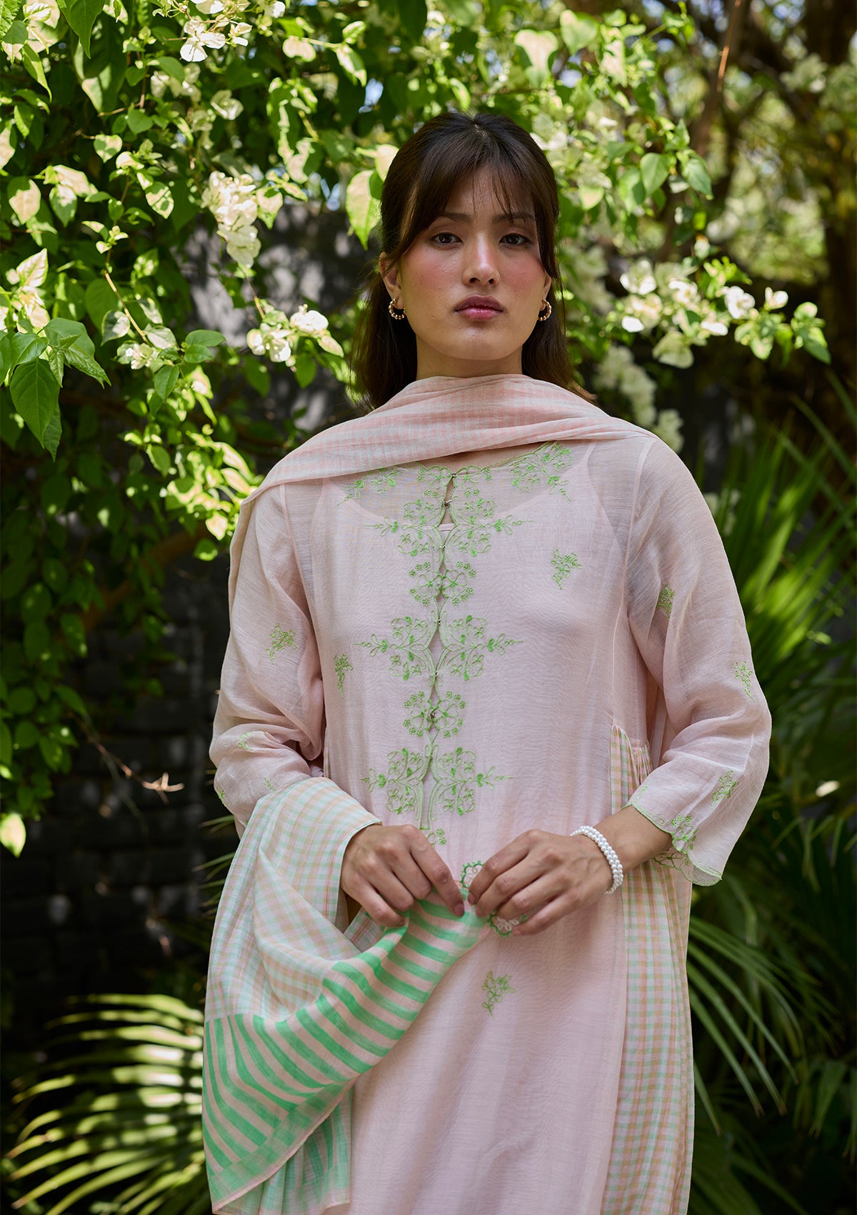 Thread &amp; Bloom Pink Embroidered Kurta Set
